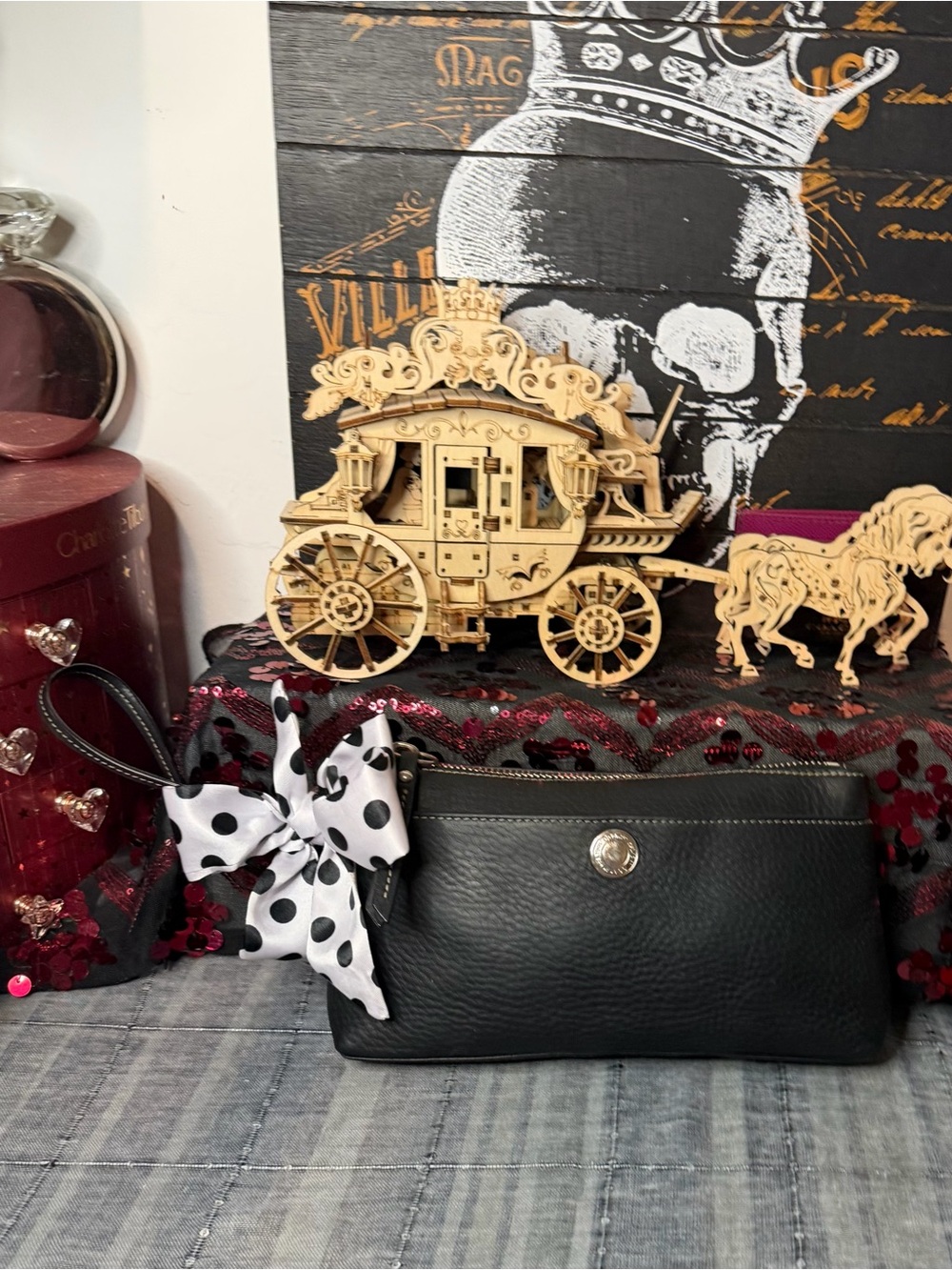 Coach Black Pebbled Leather Wristlet w Polka Dot Scarf - Picture 2 of 14